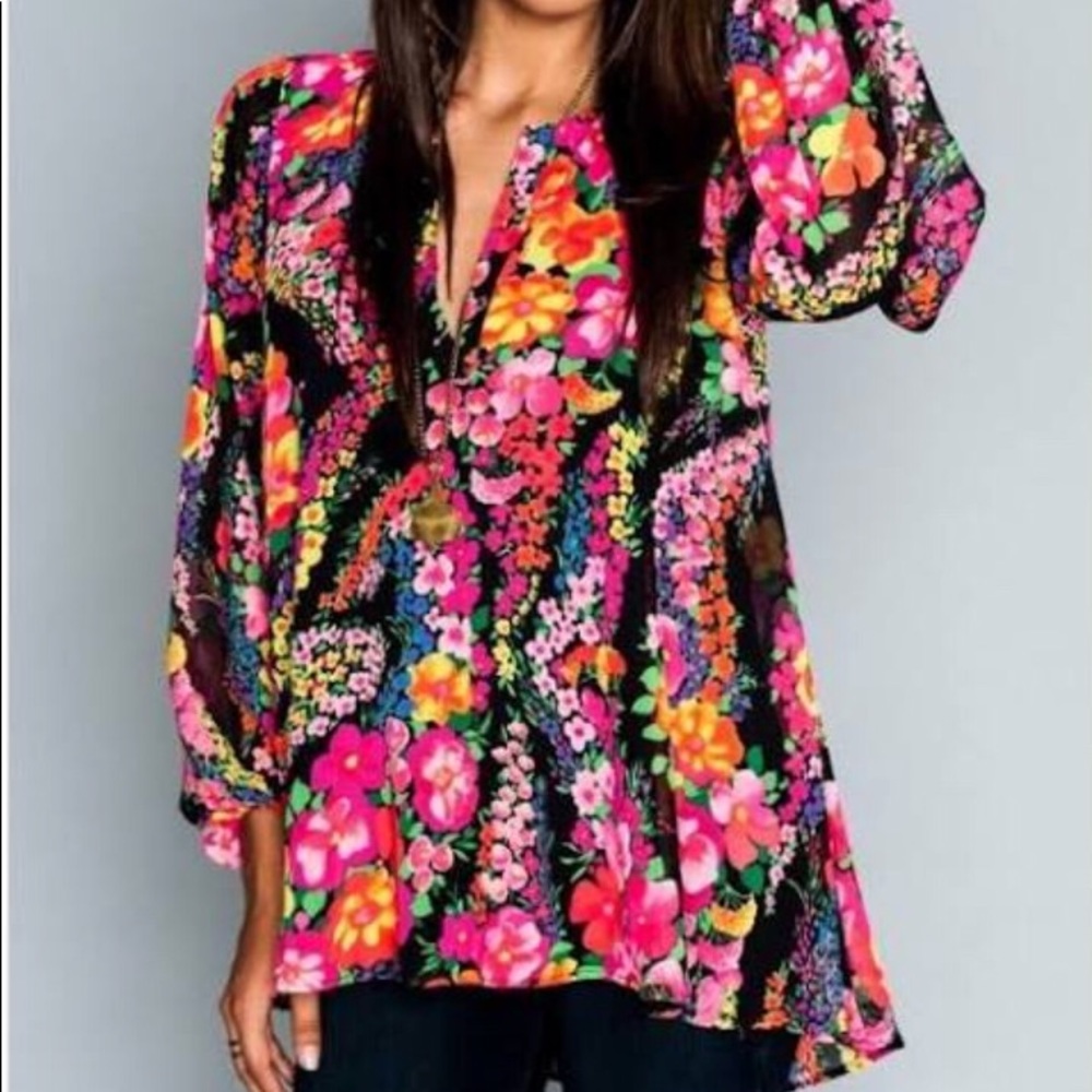 Show Me Your MuMu floral tunic, size small.